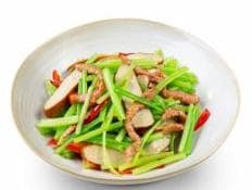 Cần tây đậu khô xào thịt sợi